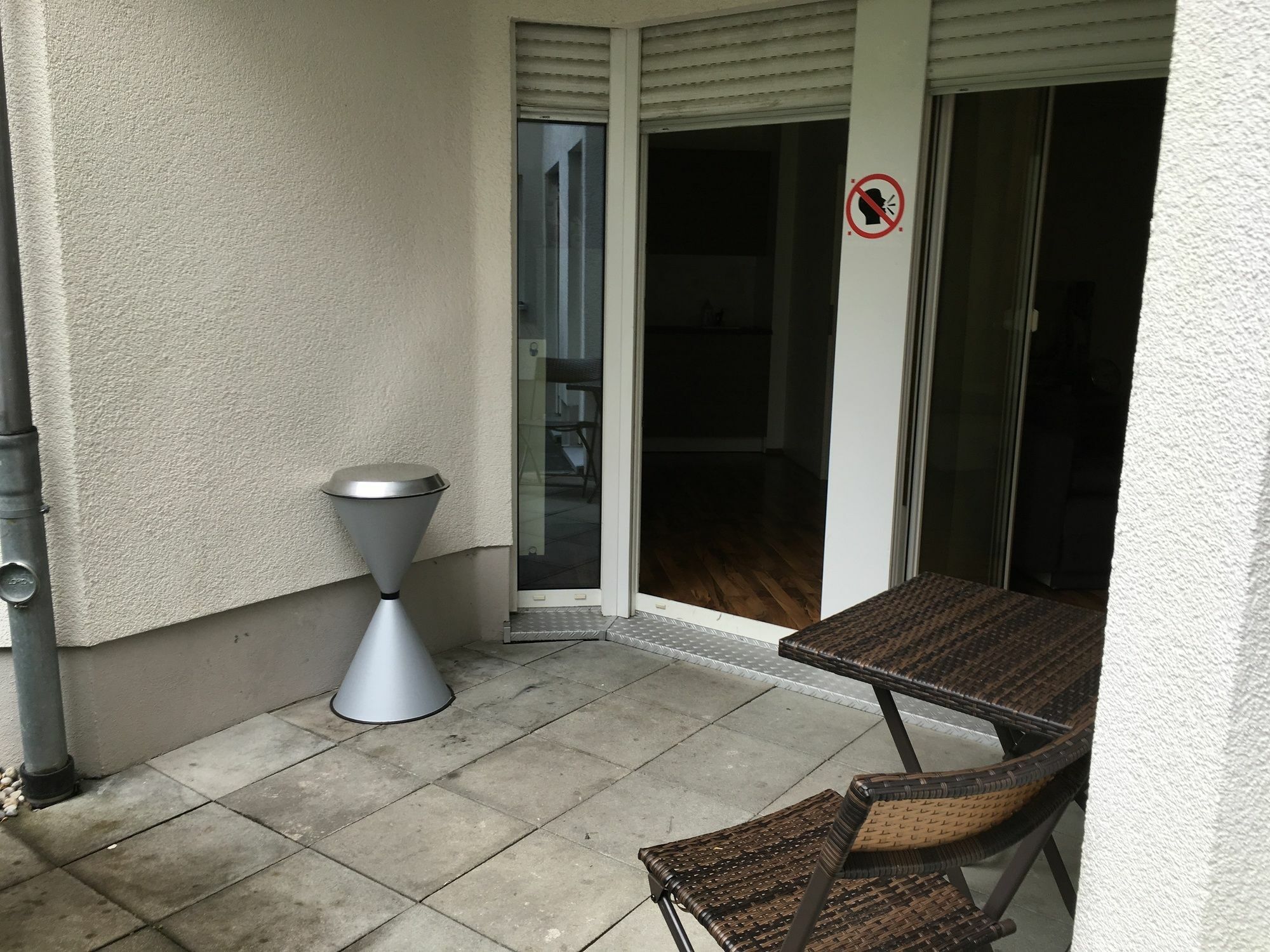 ミュンヘンKn Kahtan Boarding Houseアパートメント エクステリア 写真