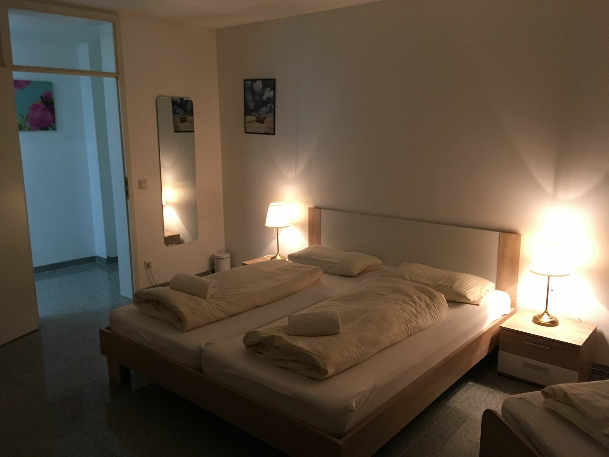 ミュンヘンKn Kahtan Boarding Houseアパートメント エクステリア 写真