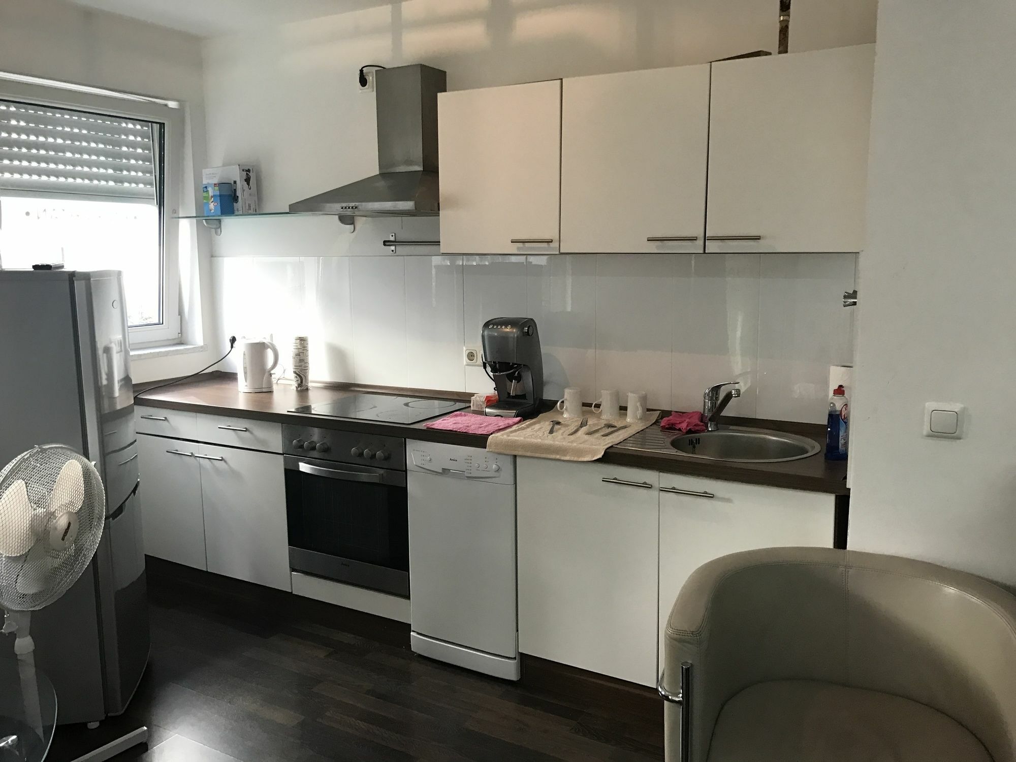 ミュンヘンKn Kahtan Boarding Houseアパートメント エクステリア 写真